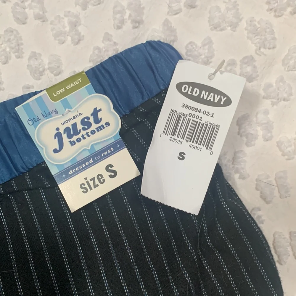 Old Navy Sleep bottoms - Picture 4 of 4